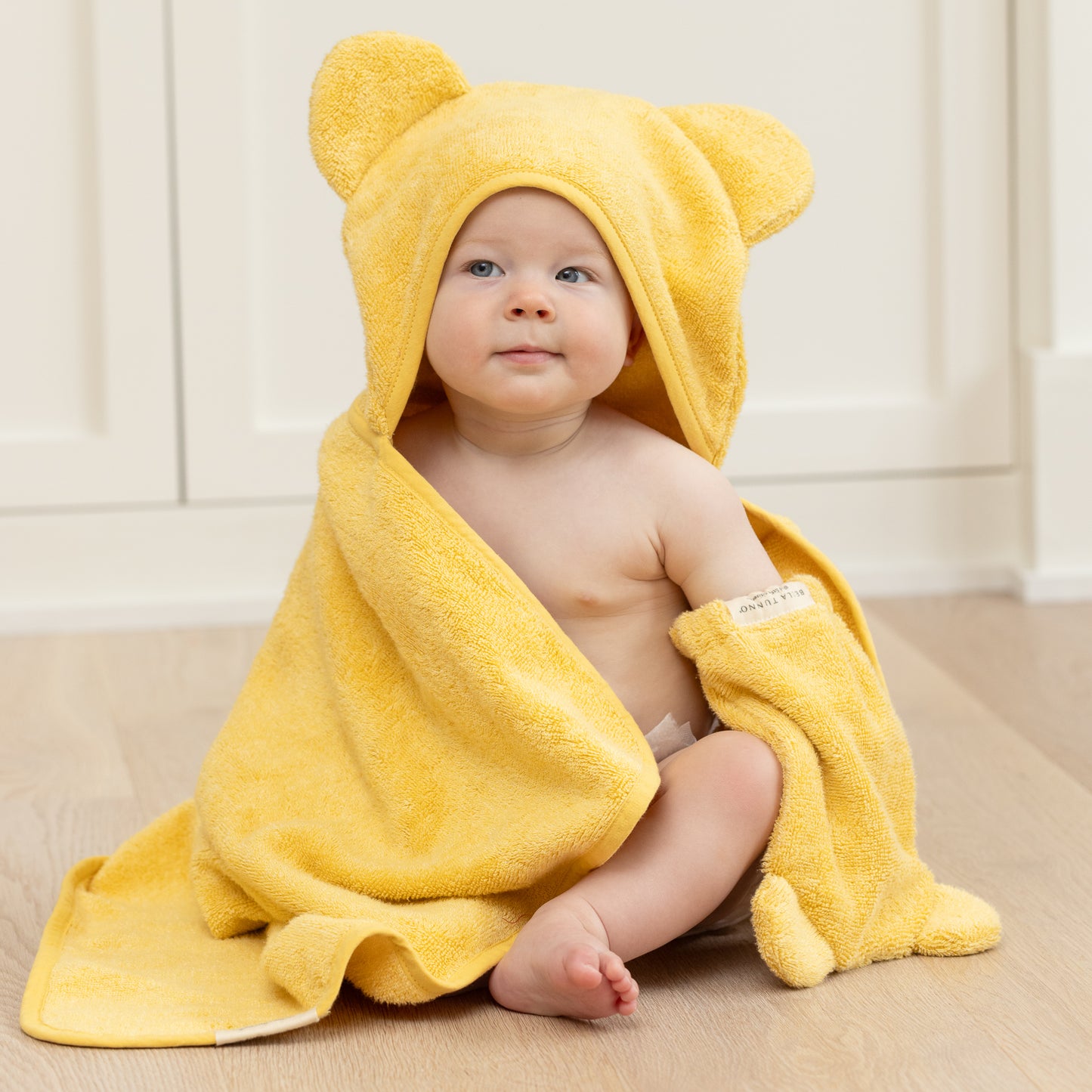 Hooded Towel + Wash Mitt Set Sunshine