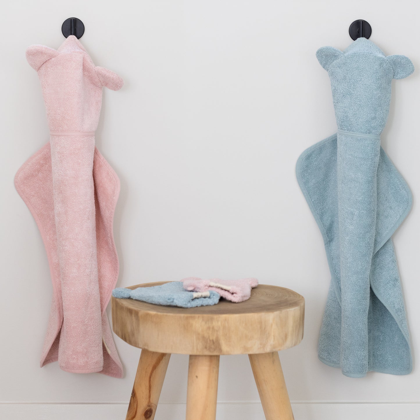 Hooded Towel + Wash Mitt Set Fog